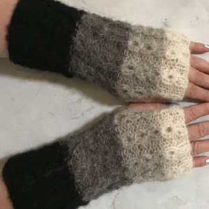 With brushed alpaca knitted, soft and warm fingerless gloves with a beautiful pattern.