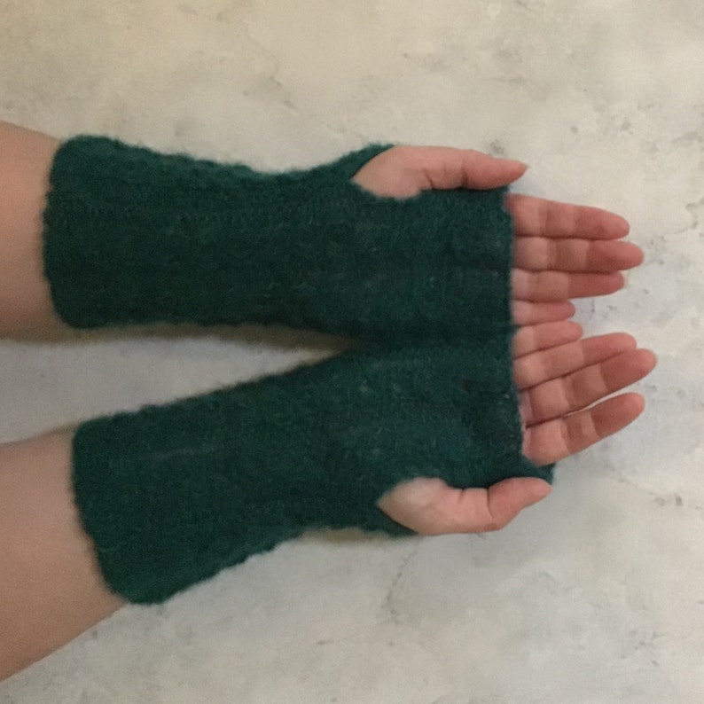 With alpaca silk knitted soft and warm fingerless gloves in a beautiful pattern image 3