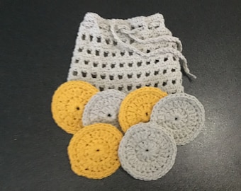 Herbruikbare face scrubbies met waszakje, gemaakt met 100% gerecycleerde katoen.