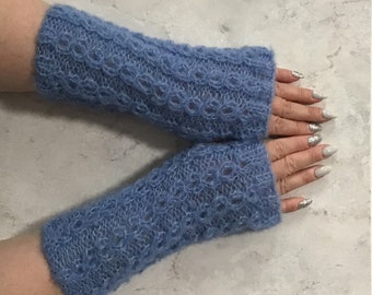 With brushed alpaca silk knitted warm and soft fingerless gloves with a beautiful pattern.