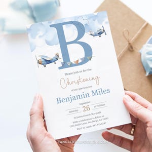 Invitación de bautizo editable, invitación de bautizo para un niño, aviones, nubes, invitación digital de bautizo con letras de nombre, avión, Corjl