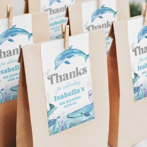 Étiquettes de cadeau d'anniversaire de dauphins Étiquettes de cadeau de fête de dauphins sous la mer aquarelle scintillante étiquette de remerciement MODIFIABLE téléchargement immédiat Corjl DO2