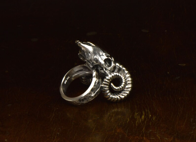 Sterling Ram Skull Ring. Ring With Horns. Big Skull Ring. Skull Ring