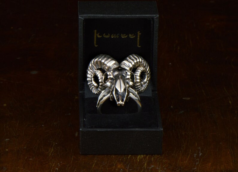 Sterling Ram Skull Ring. Ring With Horns. Big Skull Ring. Skull Ring