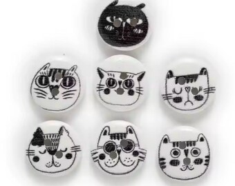Cute Cat Wooden Buttons, Sewing Embellishments (15mm)