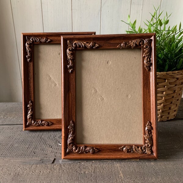 Empty Vintage Picture Frame, Farmhouse, Cottage Frame, Wood Picture Frame, 5 x 7