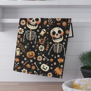 Essuie-mains ou torchon Halloween squelette kawaii, motif floral d&#39;automne, art déco cuisine Halloween, torchon Halloween fantaisiste