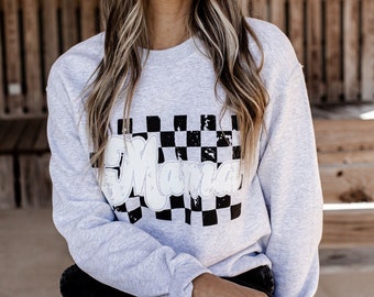 Retro Mama Sweatshirt, Checkered Sweatshirt, Mothers Day Gift, Cool Mom, First Mothers Day Gift, Personalized Gift, Mom Life Shirt, New Mom