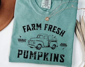 Comfort Colors® Retro Pumpkin Season Shirt, Cute Fall tshirt, Thanksgiving Gift, Halloween Sweatshirts For Women, Fall Gift for Her, Autumn