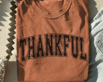 Comfort Colors® Thankful Shirt, Pumpkin Season Shirt, Retro Thanksgiving Tee, Cute Fall T-shirt, Fall Vibes Halloween Top, Gift for Her