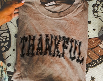 Comfort Colors® Thankful Shirt, Pumpkin Season Shirt, Retro Thanksgiving Tee, Cute Fall T-shirt, Fall Vibes Halloween Top, Gift for Her