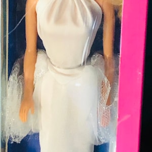 Barbie Woolworth Stores Special Expressions 1991 Mattel Blue Dress NRFB