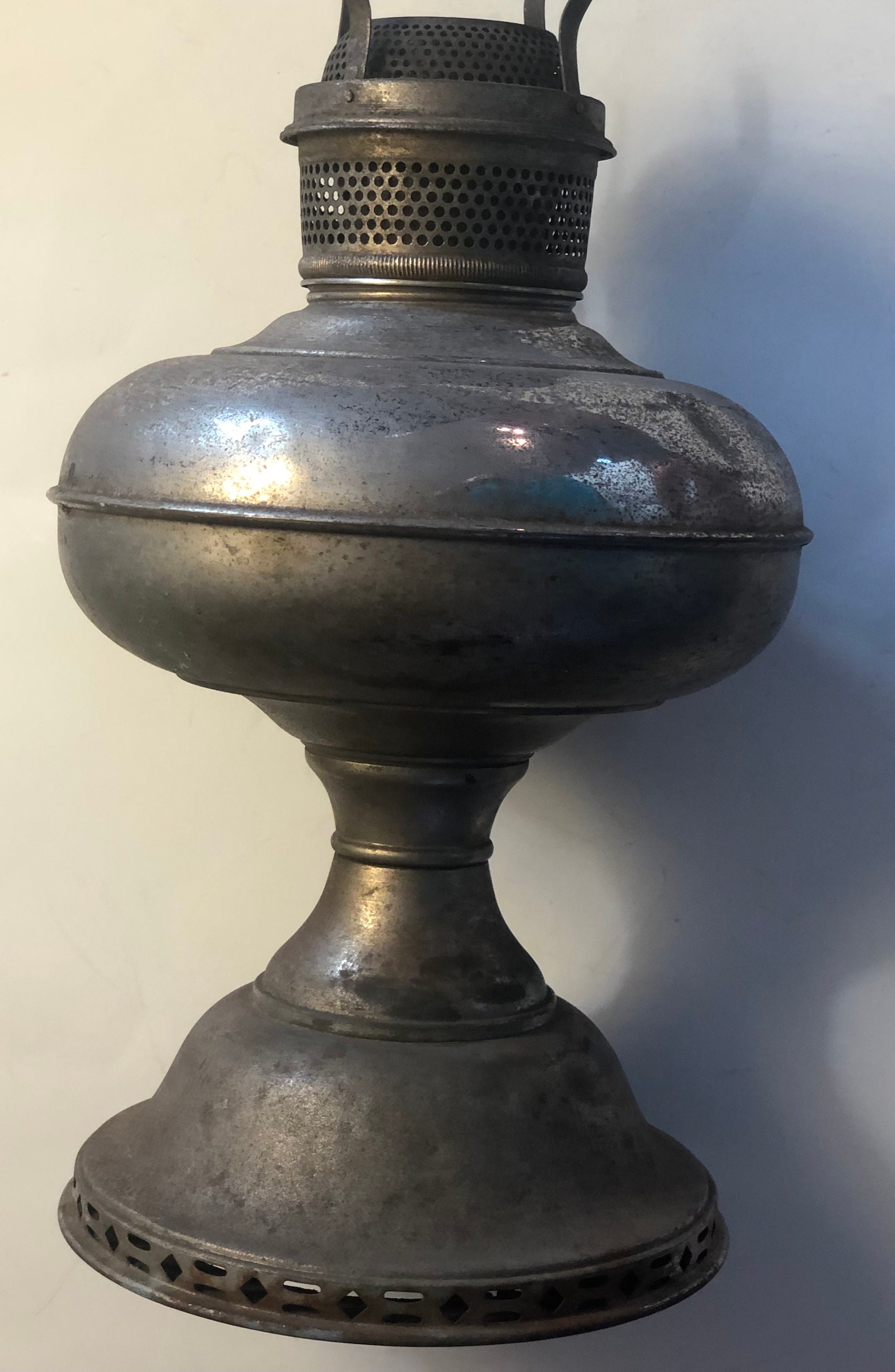 Magnet oil lamp deals