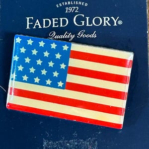 USA Flag Pin Brooch Patriotic Stars & Stripes Red White Blue America