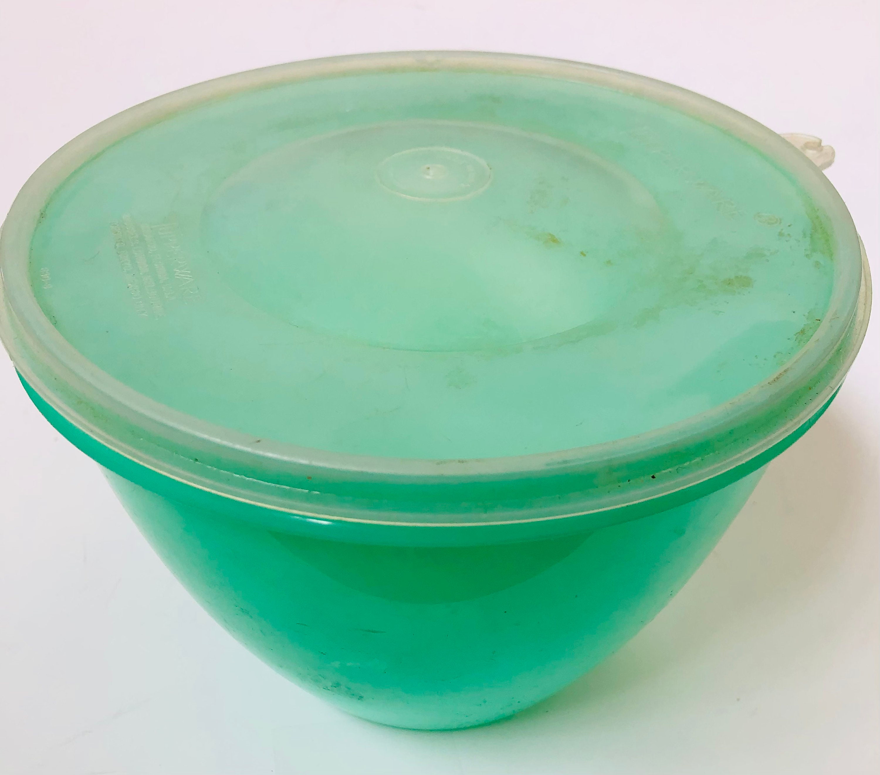 Vintage Tupperware Lettuce Keeper With Coring Tool and Core Spike Jadeite  Green Crisp-it 