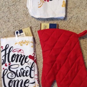 Home Sweet Home Kitchen Linen 4 Pc Set Oven Mitt Towel 2 Dish Cloths
