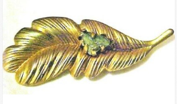 Pin Leaf Brooch Gold with Green Stone Vintage - image 5
