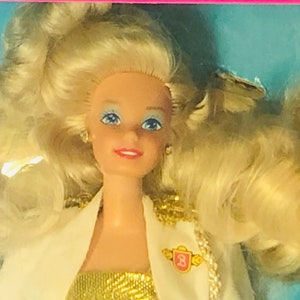 Mattel Summit Barbie Doll 1990 NRFB 7027 Vintage Blonde Special Edition image 2