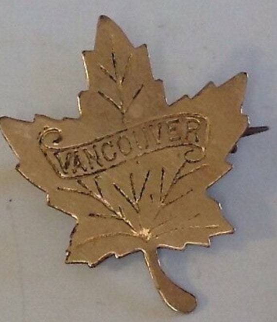 Pin Vancouver Maple Leaf British Columbia Canada Hand… Gem