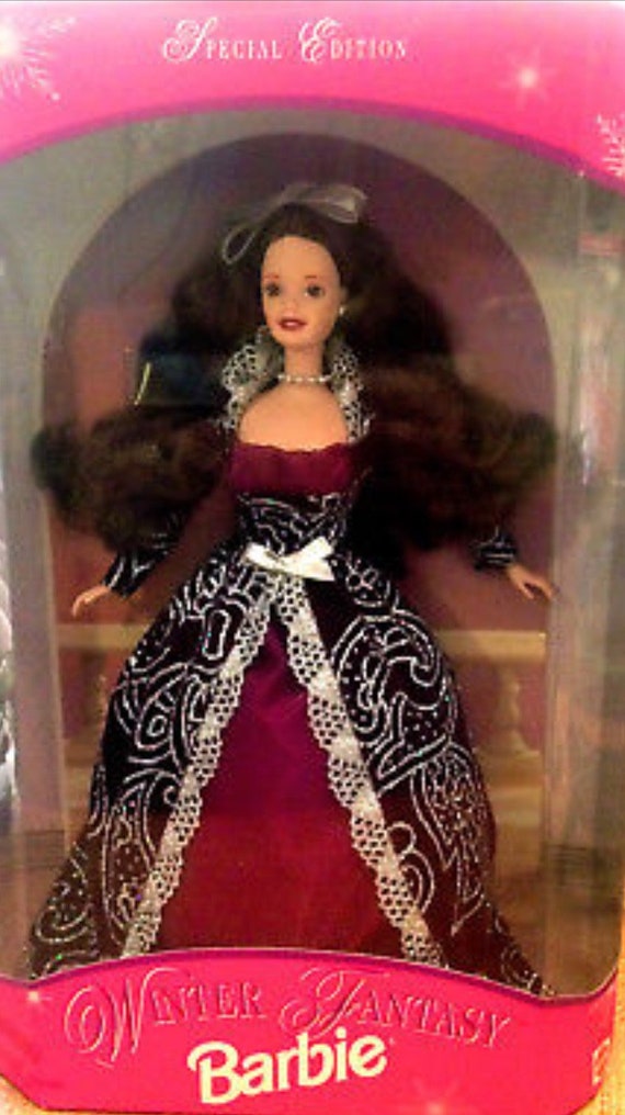 最安値】 特別価格1995 Sams Club Winter Fantasy Barbie Doll Special Edt並行輸入 人形 