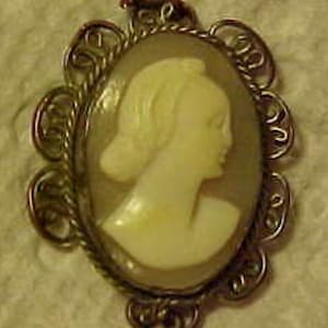 Cameo Pendant Victorian Lady Antique Carved Shell