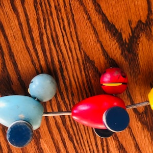 Fisher Price Vintage 1956 Wooden Mama Duck and Baby Ducklings Pull Toy