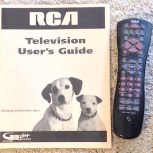RCA Television TV Users Guide Copyright 2000 Thomson 15491880 Plus Remote Control