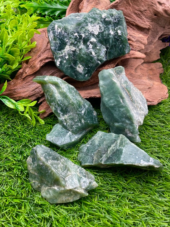 Raw Rough Healing Untreated Crystal for Home & Garden Decor. Natural Green Jade 135.25 Ct FR-178