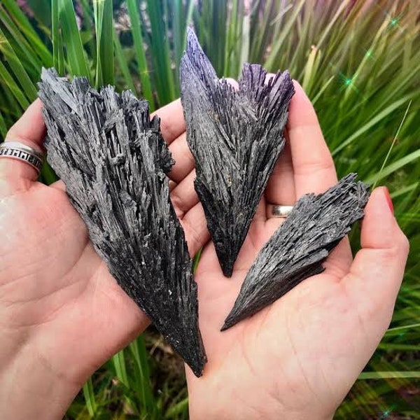 Wholesale Natural Raw Black Kyanite crystals/ Rough Black Kyanite Mineral for healing