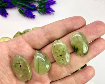 100 g Partier Naturlig Prehnitsten Cabochon Grossistpris Gröna Prehnit Ädelstenar Cabochon Hängsmycken Tillverkning