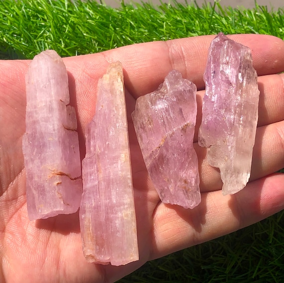 Natural Rough Kunzite Crystals from Pakistan 100% Natural Pink Kunzite Raw for Healing