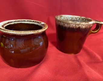 Hull bean pot and coffee mug