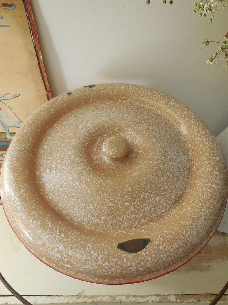with lid graniteware Lovely vintage French enamel bucket