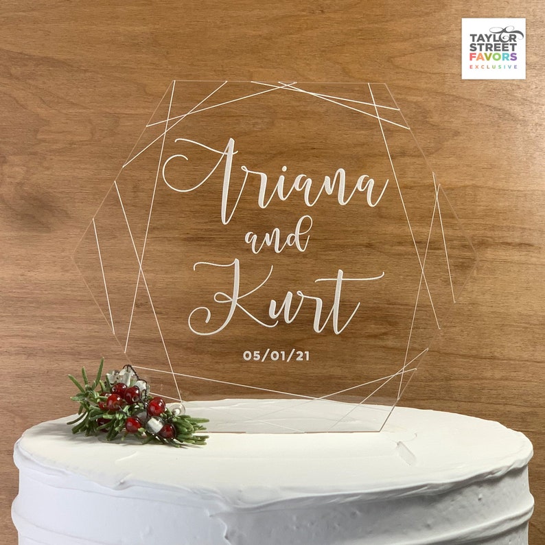 34 Cake Topper Ideen für deine Hochzeit - von personalisiert bis lustig