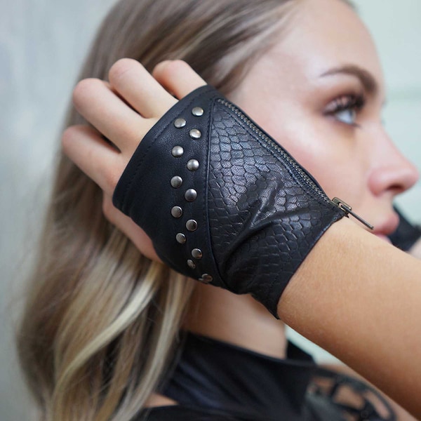 Black Leather Gloves fashion gloves gothic gloves cyberpunk gloves fingerless gloves mad max half gloves alt mens womens unisex | LOVE KHAOS