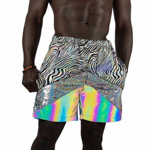 Short réfléchissant, Short holographique, Tenue rave, Short festival, Short psychédélique argenté métallisé scintillant pour homme | J&#39;ADORE KHAOS