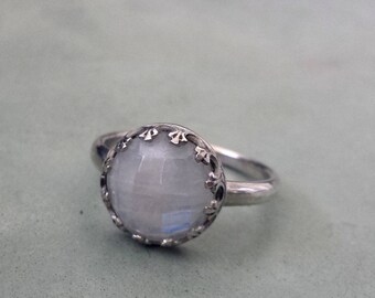 Moonstone unique engagement ring,altetnative engagement ring ,sterling silver moonstone ring, moonstone engagement ring,silver cabochon ring