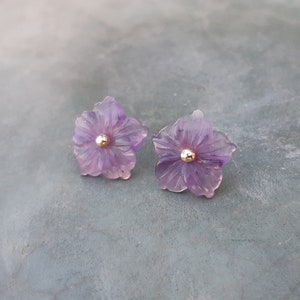 14k gold amethyst stud earrings,carved amethyst flower earrings,14k solid gold stud earrings,