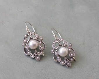 Pendientes de novia con perlas de semilla, pendientes de perlas de boda de plata, pendientes de perlas de semilla 925, con pequeñas perlas de agua dulce, pendientes colgantes de perlas de semilla.