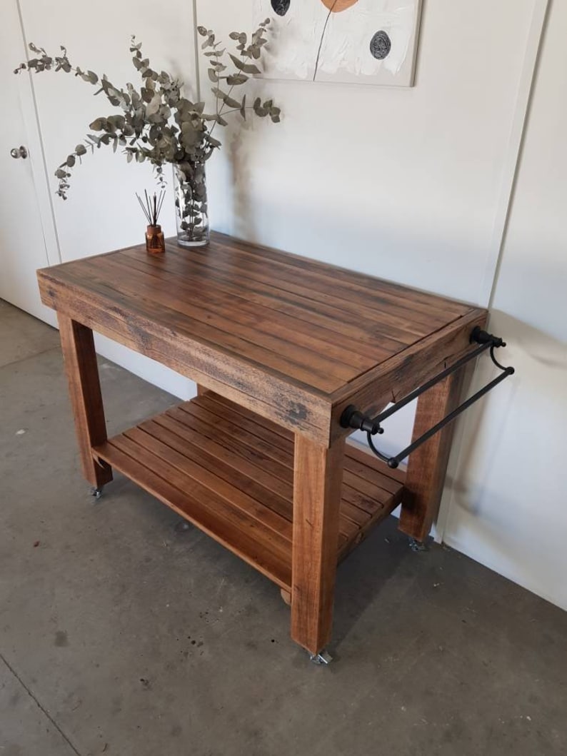 Butchers Block Style Island Bench Rustic Castor Wheels Knife Block