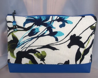 cosmetic bag, utility pouch *** blue linen ***