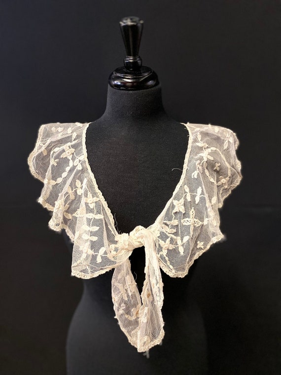 Edwardian European Handmade Lace Shawl Collar