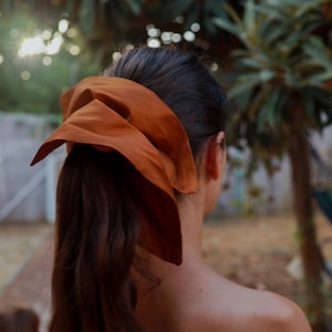 Jätte fyrkantiga hårsnoddar Stort hårband Hårknuthållare Bruna statement-hårsnoddar Stora hårsnoddar Handgjorda stora håraccessoarer