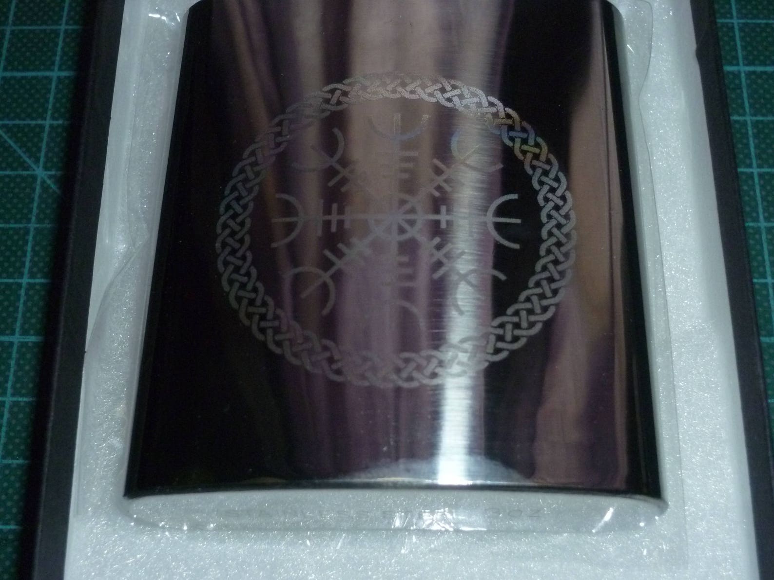 Helm of Awe Hip Flask Aegishjàlmr Hip Flask Engraved Hip Etsy