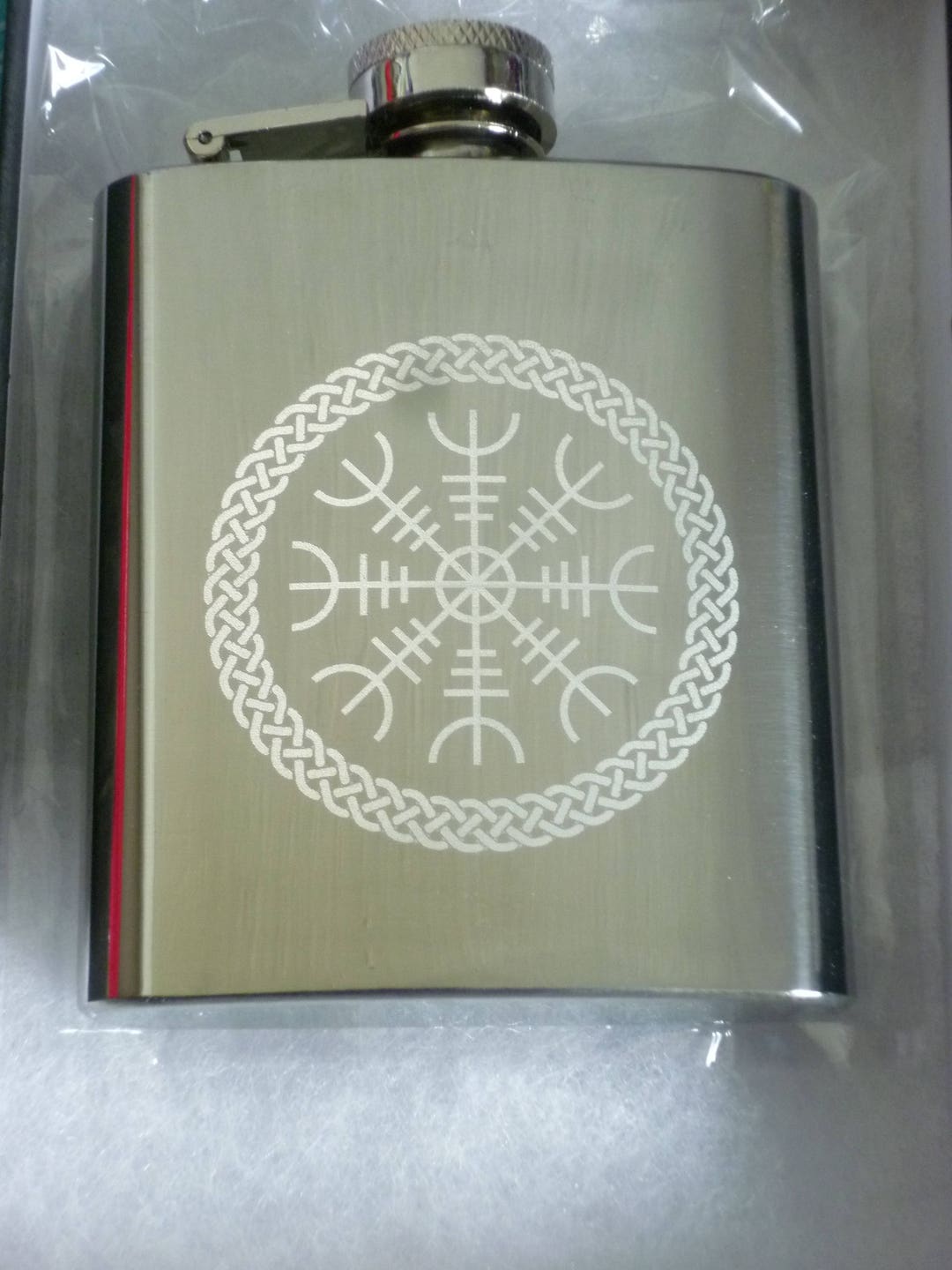 Helm of Awe Hip Flask, Aegishjàlmr Hip Flask, Engraved Hip Flask, Viking, Norse Warrior, Helm of