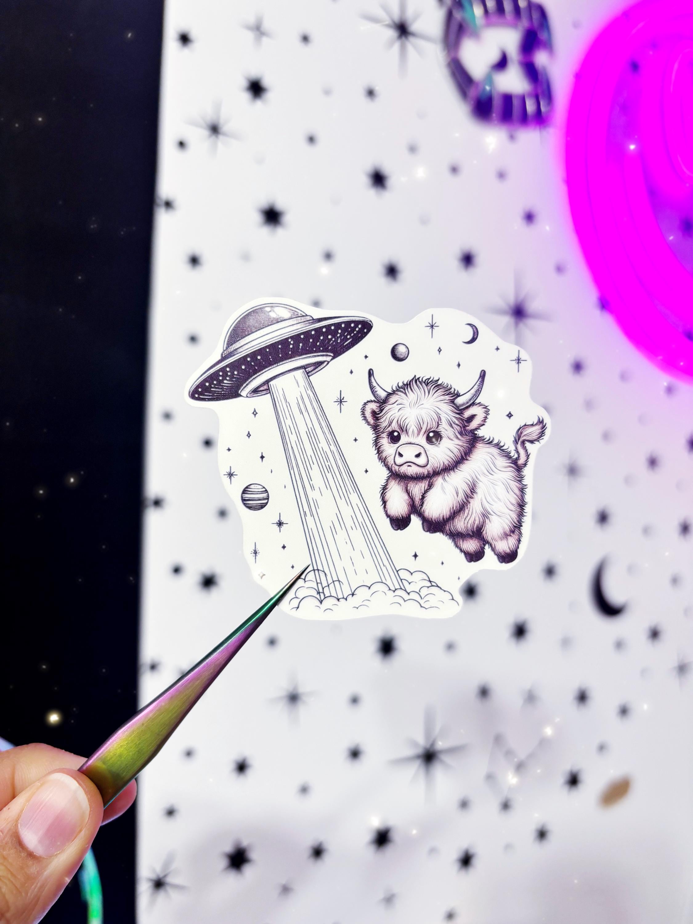 Highland Cow UFO Sticker - Highland Cow Sticker - Ufo Sticker - Animal ...