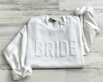 Braut Sweatshirt, Braut Sweatshirt mit Rundhalsausschnitt, Braut Sweatshirt, Braut Geschenk, neue Mrs Sweatshirt, Geprägtes Verlobungsgeschenk,