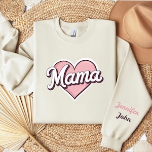 Sudadera personalizada para mamá con nombres de niños en la manga, regalo para el Día de la Madre, sudadera personalizada para mamá, atuendos de cumpleaños para mamá, regalo para mamá primeriza