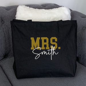 Mrs Custom Tote Bag, Bride Gift, Wedding Gift, Bachelorette Bags, Honeymoon Beach Bag, Engagement Gift, Personalized Bride Bags, Bridal Gift