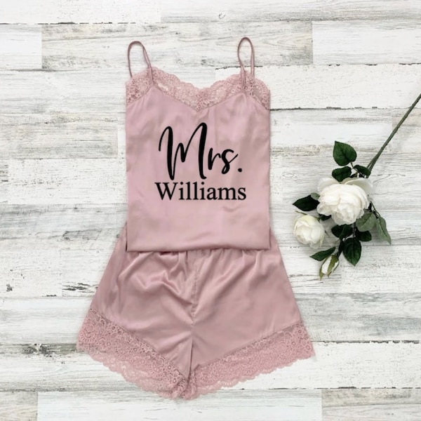 Bachelorette Pajamas, Mrs Pajamas, Lace Personalized Pajama, Lace Pajamas, Honeymoon Outfit, Bridal Gift, Lace Bridal Outfit, Bridesmaid Pjs